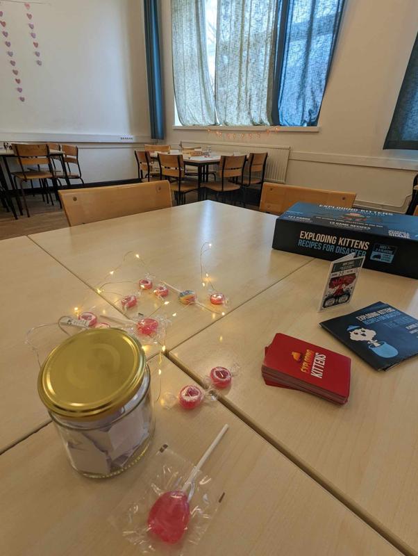 Bild av ett av borden med spel på